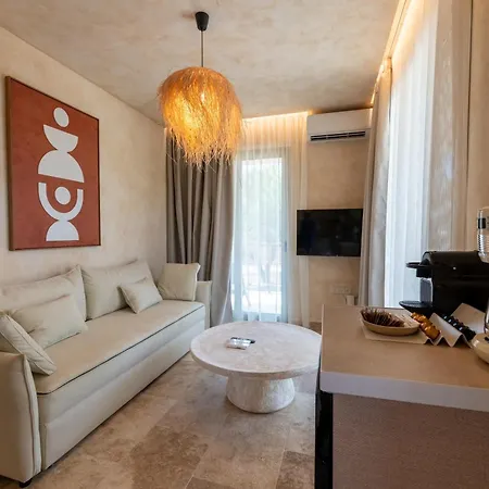 Terra Elea Luxury Pool Aura Nyaraló