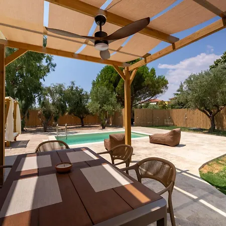 Terra Elea Luxury Pool Aura Nyaraló *