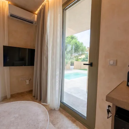 Terra Elea Luxury Pool Aura Nyaraló