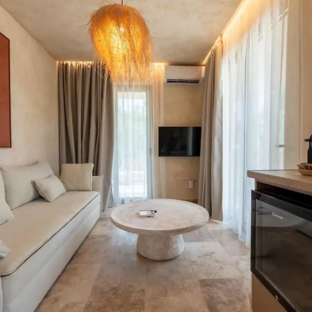Terra Elea Luxury Pool Aura بيت للعطل