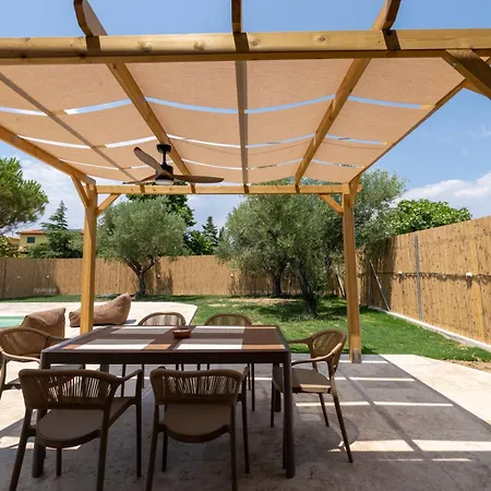 Terra Elea Luxury Pool Aura نيكيتي