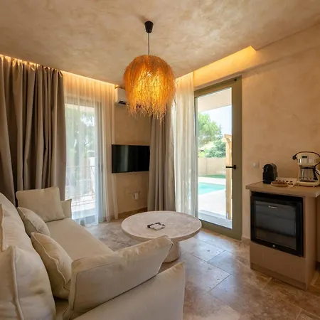 Terra Elea Luxury Pool Aura بيت للعطل *
