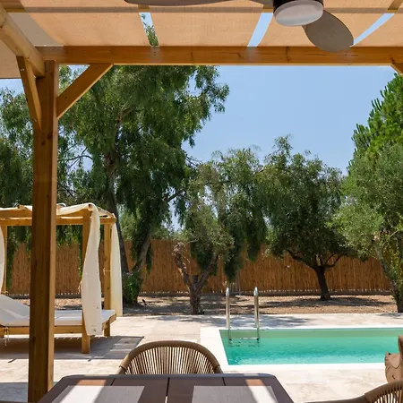 Terra Elea Luxury Pool Aura بيت للعطل